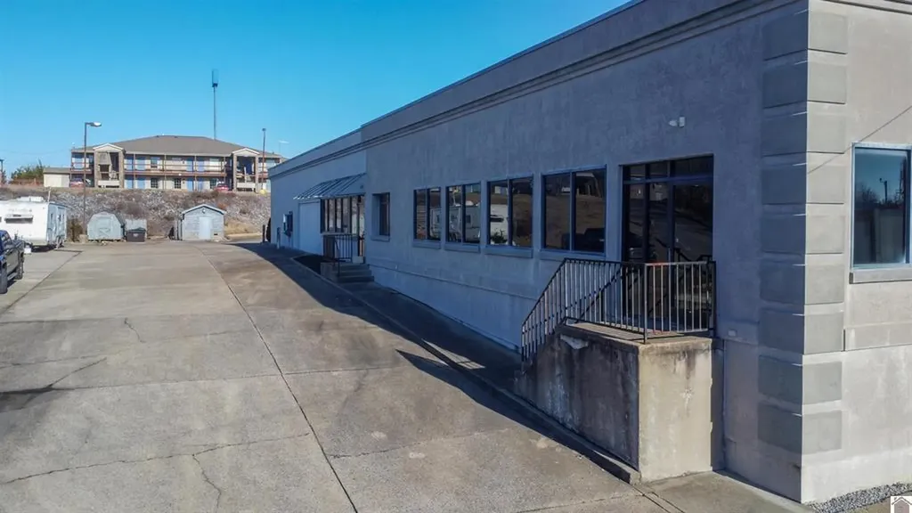 708 Complex Drive Grand Rivers KY 42045
