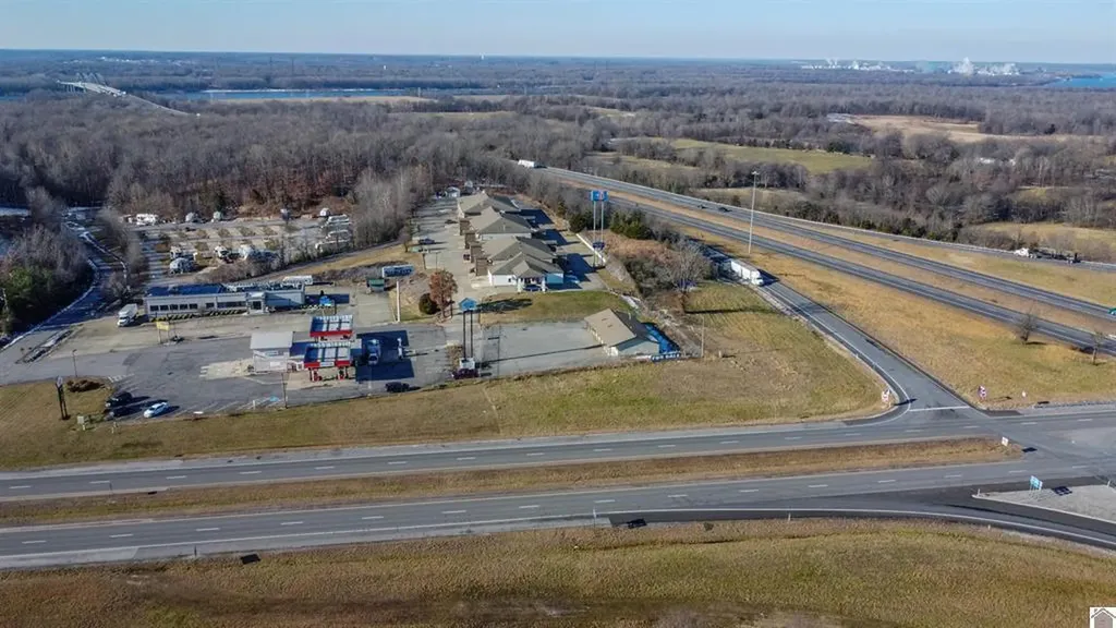 708 Complex Drive Grand Rivers KY 42045
