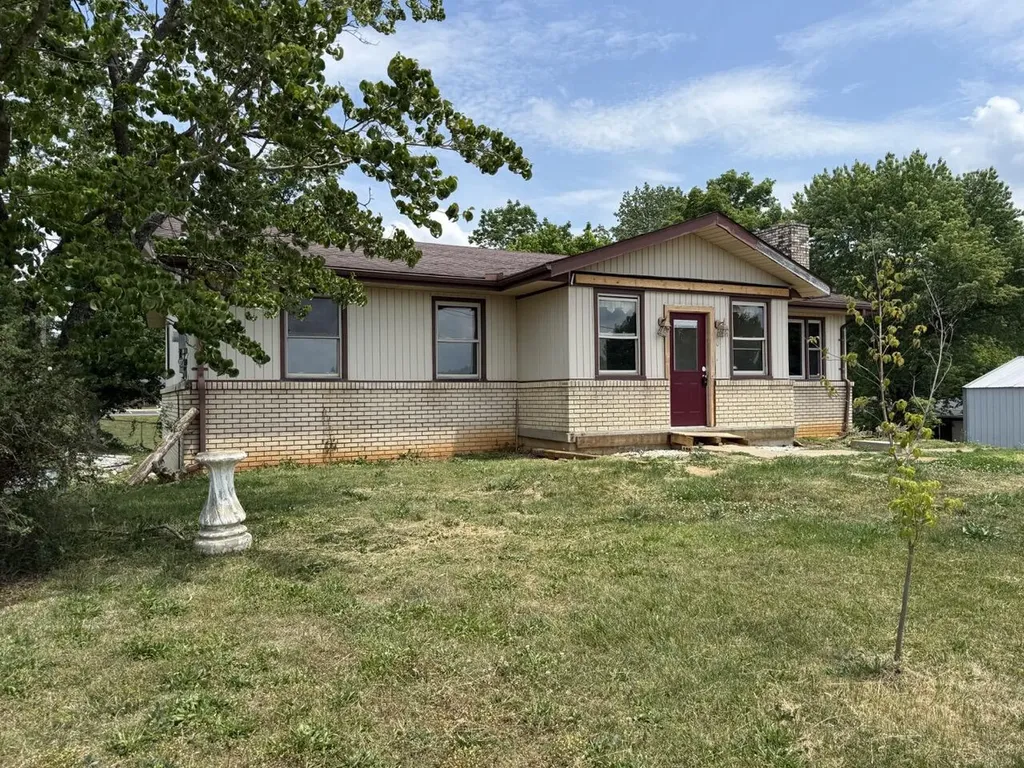 900 Deerfield Lane Somerset KY 42501