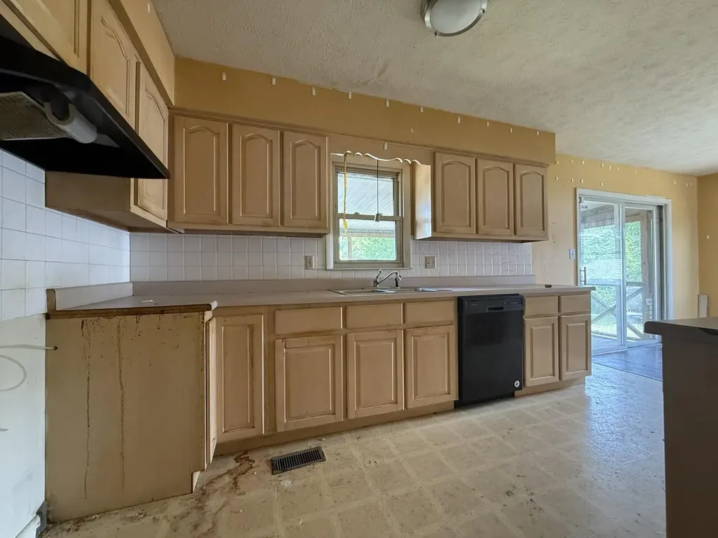 900 Deerfield Lane Somerset KY 42501