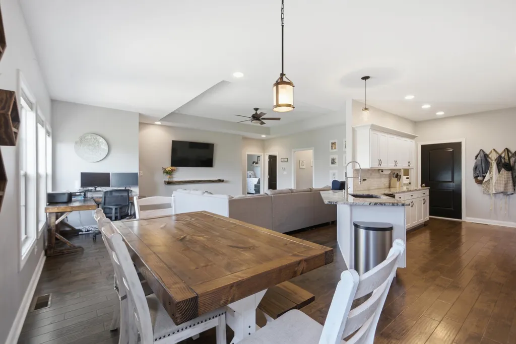637 Fairfax Lane Richmond KY 40475