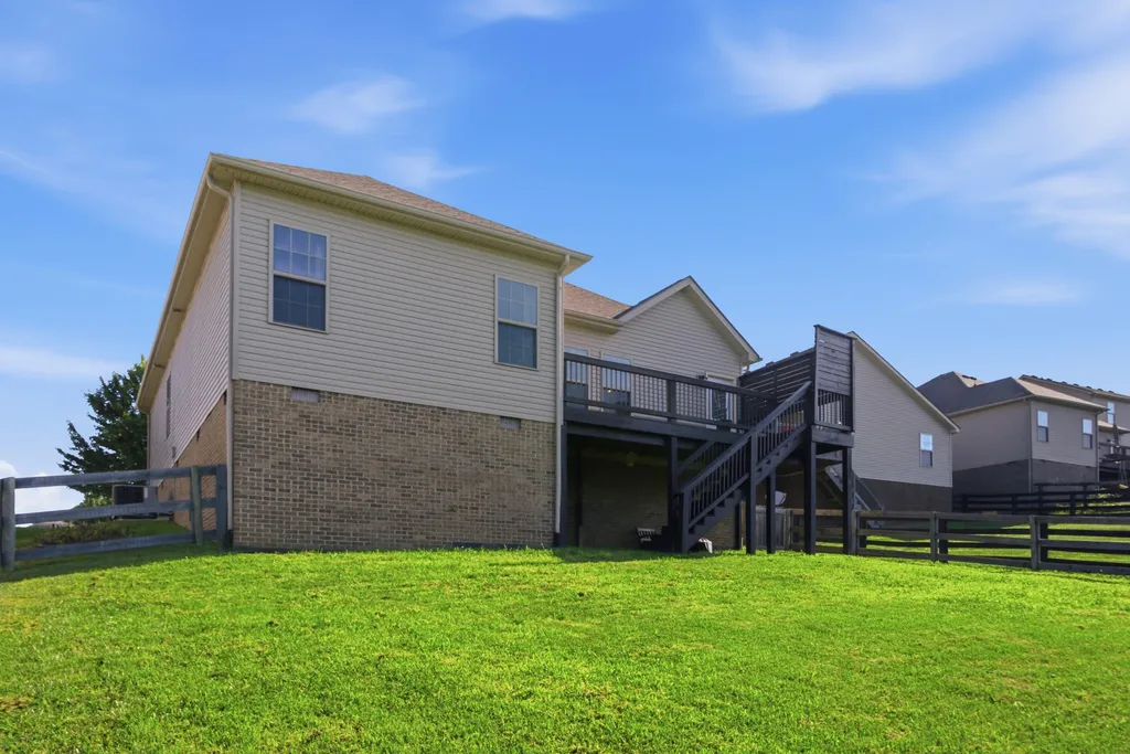 637 Fairfax Lane Richmond KY 40475