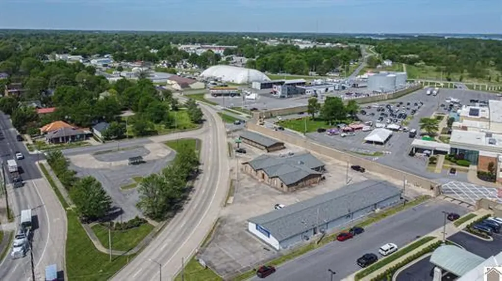 627 N 4th Street Paducah KY 42001