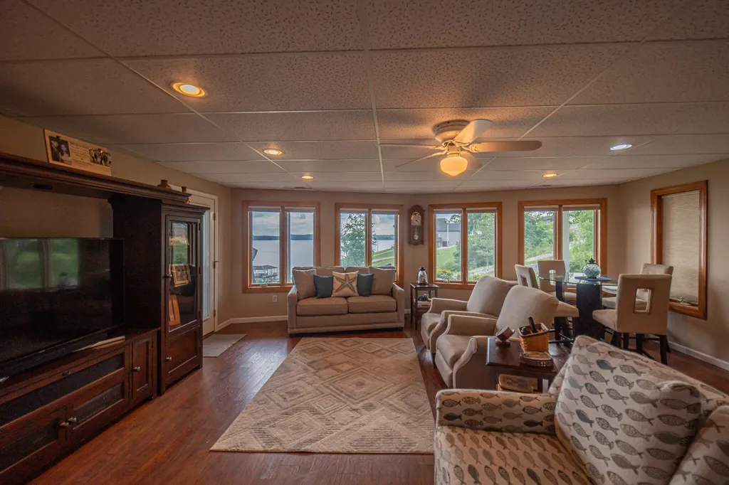 436 Sherwood Drive Gilbertsville KY 42044