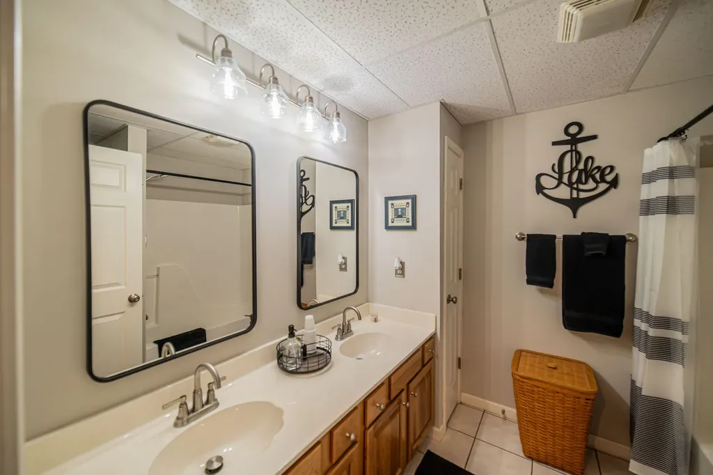 436 Sherwood Drive Gilbertsville KY 42044