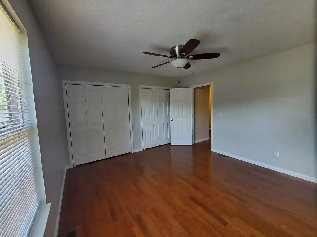 1100 Horsemans Lane Lexington KY 40504