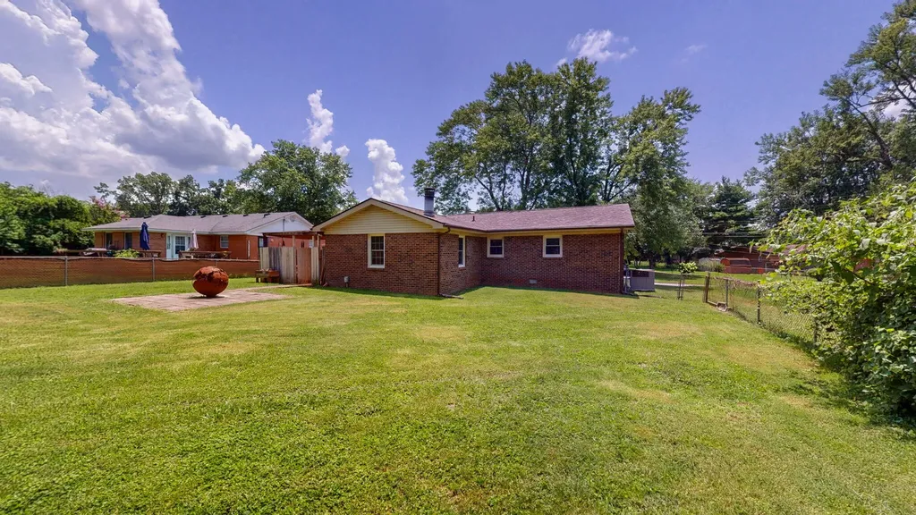 602 Holiday Park Drive Hopkinsville KY 42240
