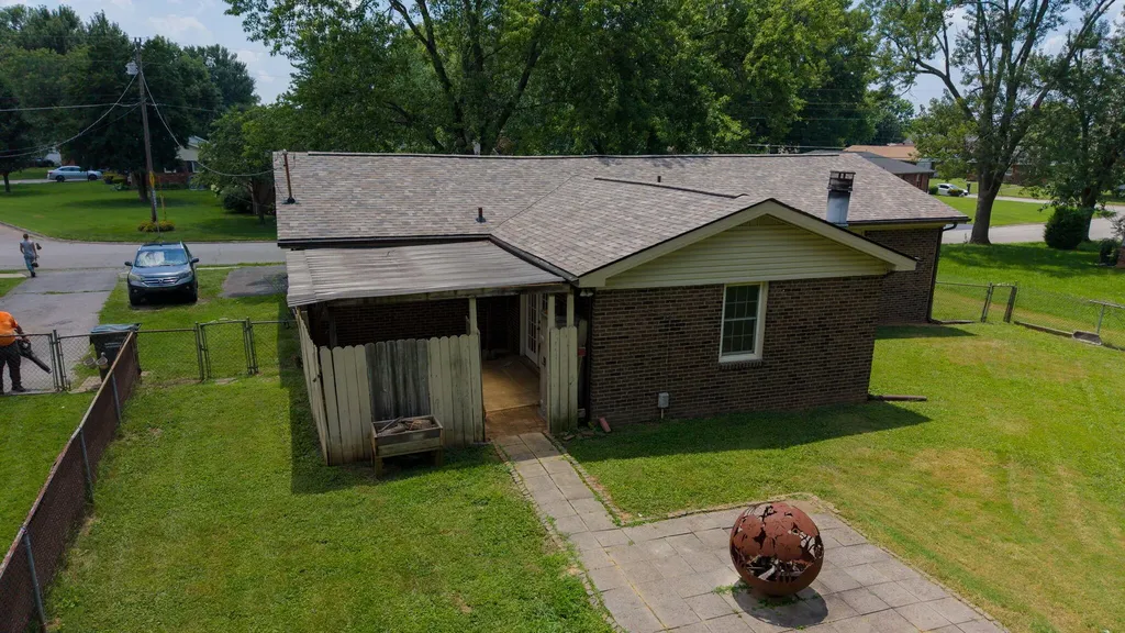 602 Holiday Park Drive Hopkinsville KY 42240