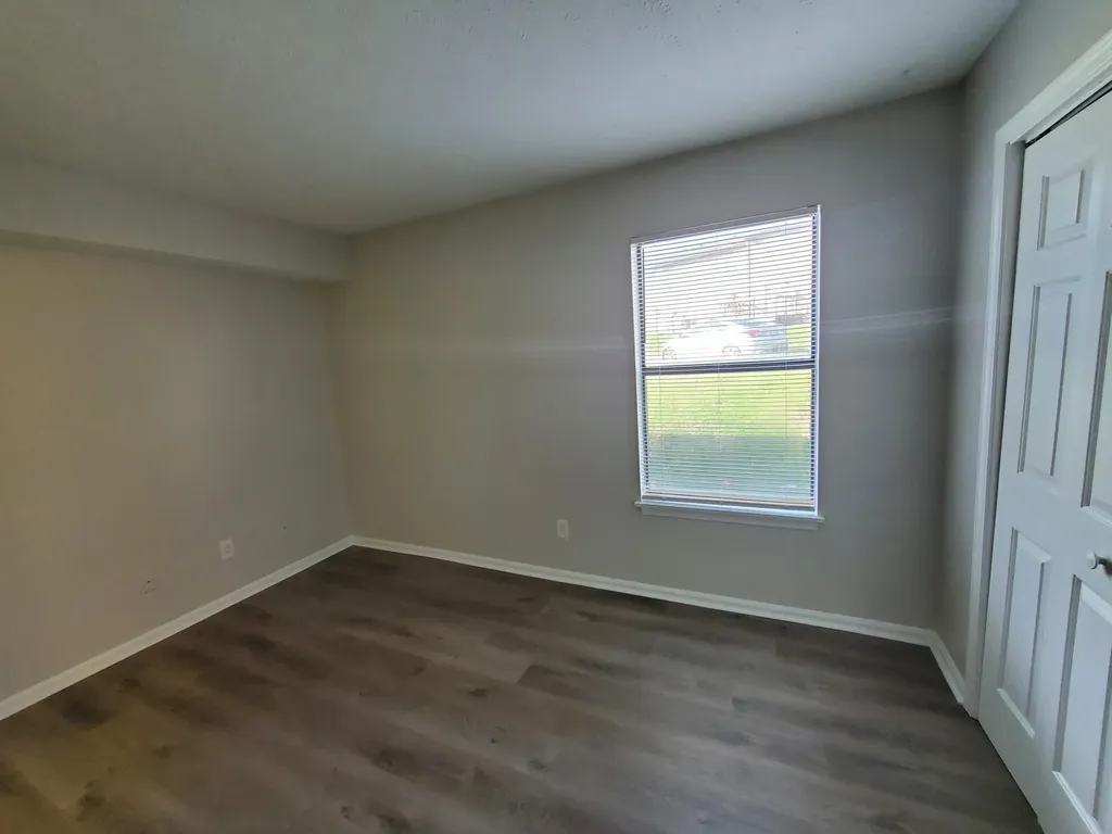1100 Horsemans Lane Lexington KY 40504