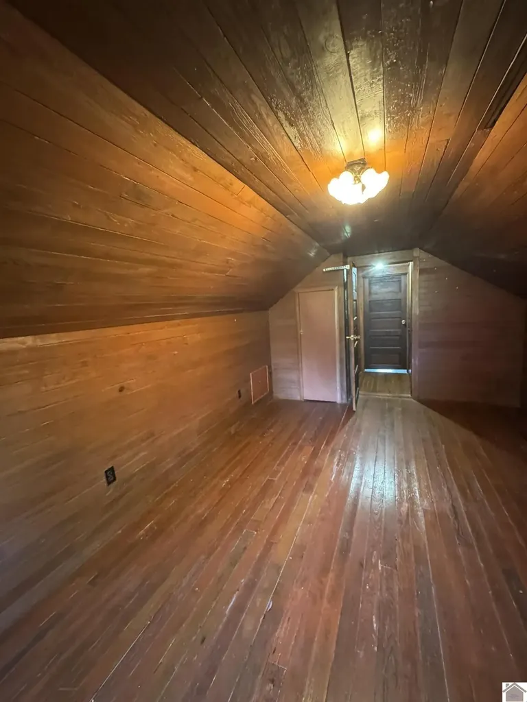 5250 State Route 123 Clinton KY 42031
