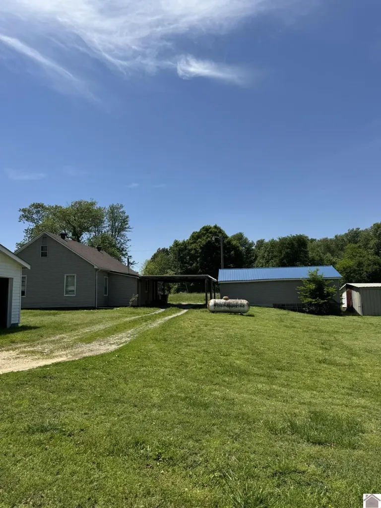 5250 State Route 123 Clinton KY 42031