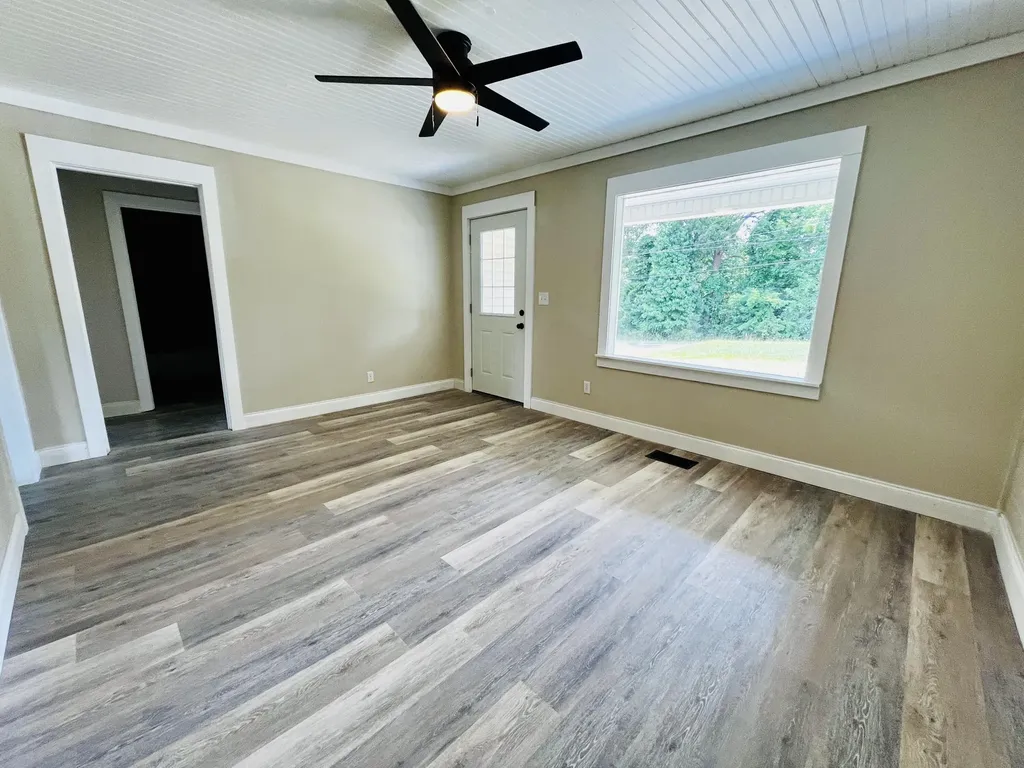 436 Moore Hill Avenue Corbin KY 40701