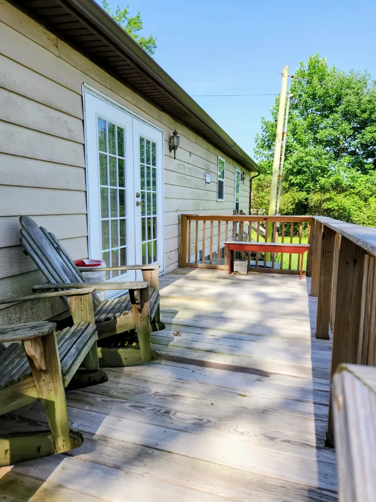 79 White Avenue Stanton KY 40380