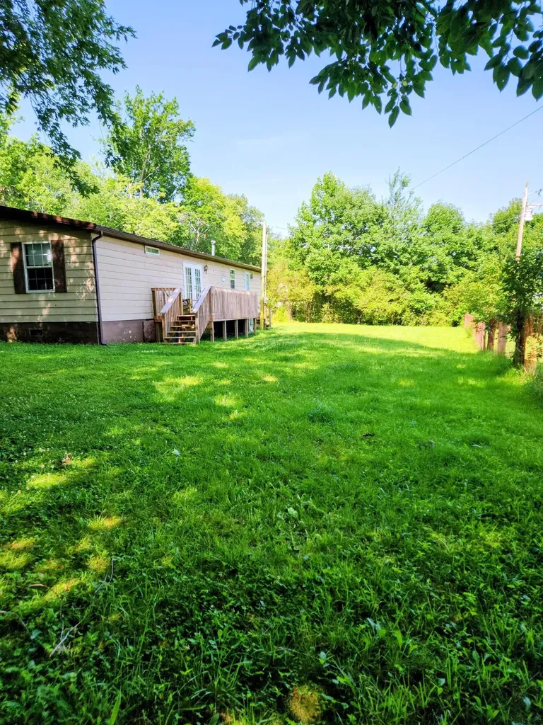 79 White Avenue Stanton KY 40380