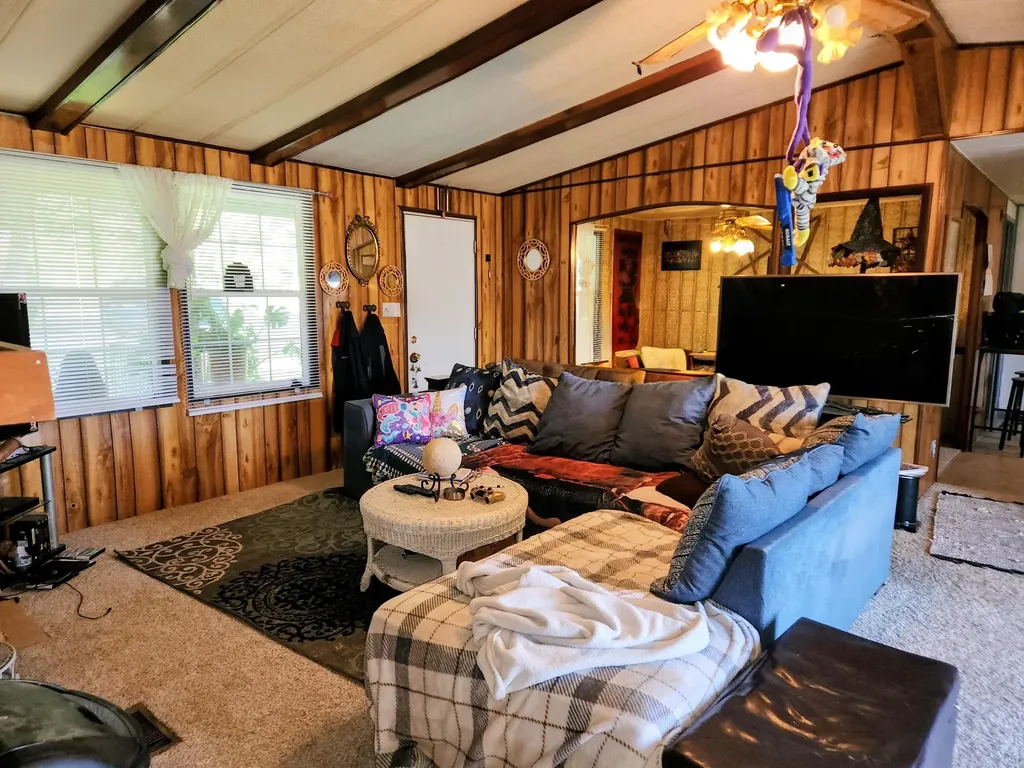 79 White Avenue Stanton KY 40380