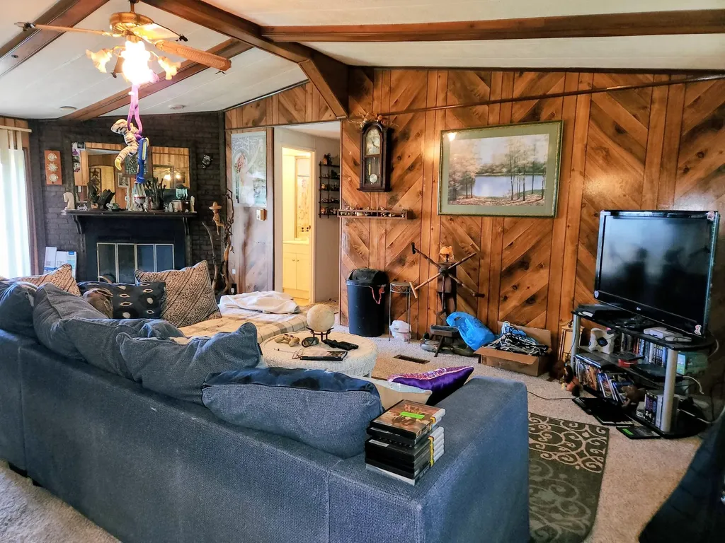 79 White Avenue Stanton KY 40380
