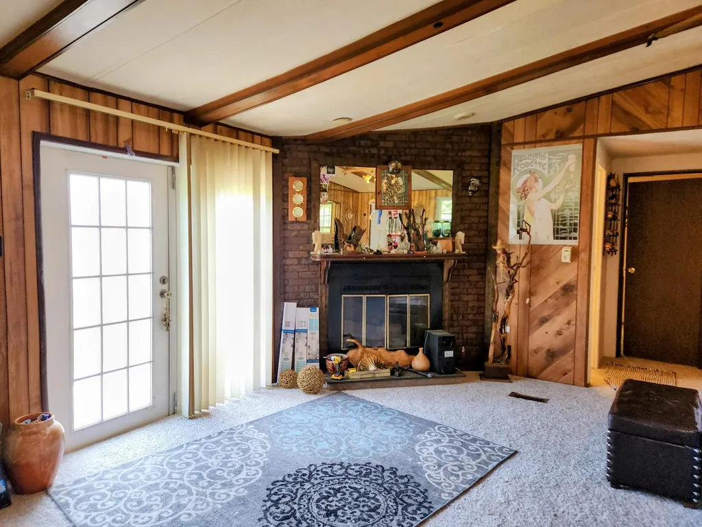 79 White Avenue Stanton KY 40380