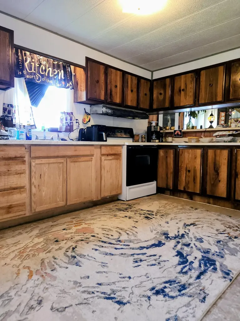 79 White Avenue Stanton KY 40380