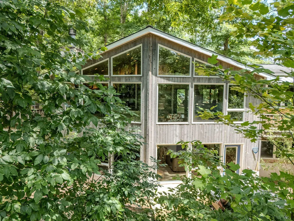 9127 Leatherwood Salt Lick KY 40371