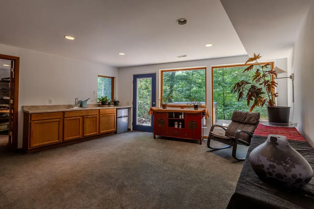 9127 Leatherwood Salt Lick KY 40371