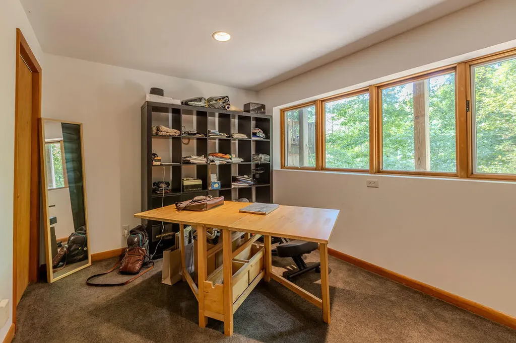 9127 Leatherwood Salt Lick KY 40371