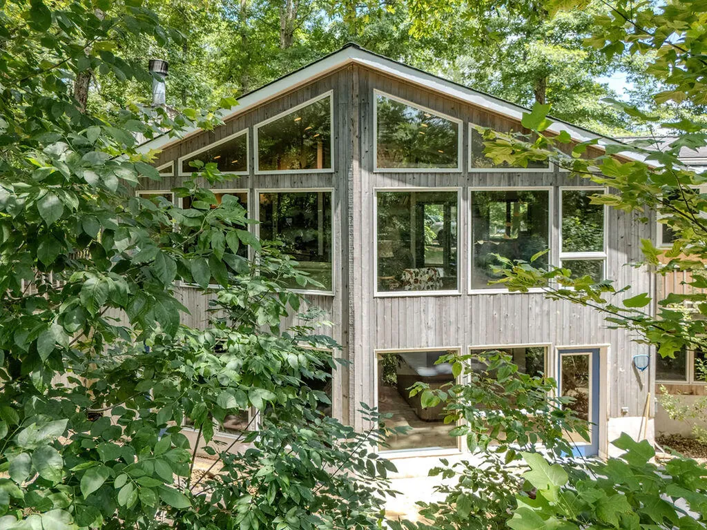 9127 Leatherwood Salt Lick KY 40371
