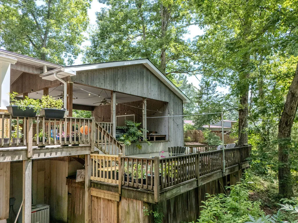 9127 Leatherwood Salt Lick KY 40371