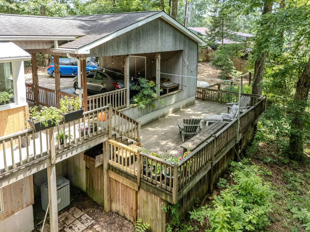 9127 Leatherwood Salt Lick KY 40371