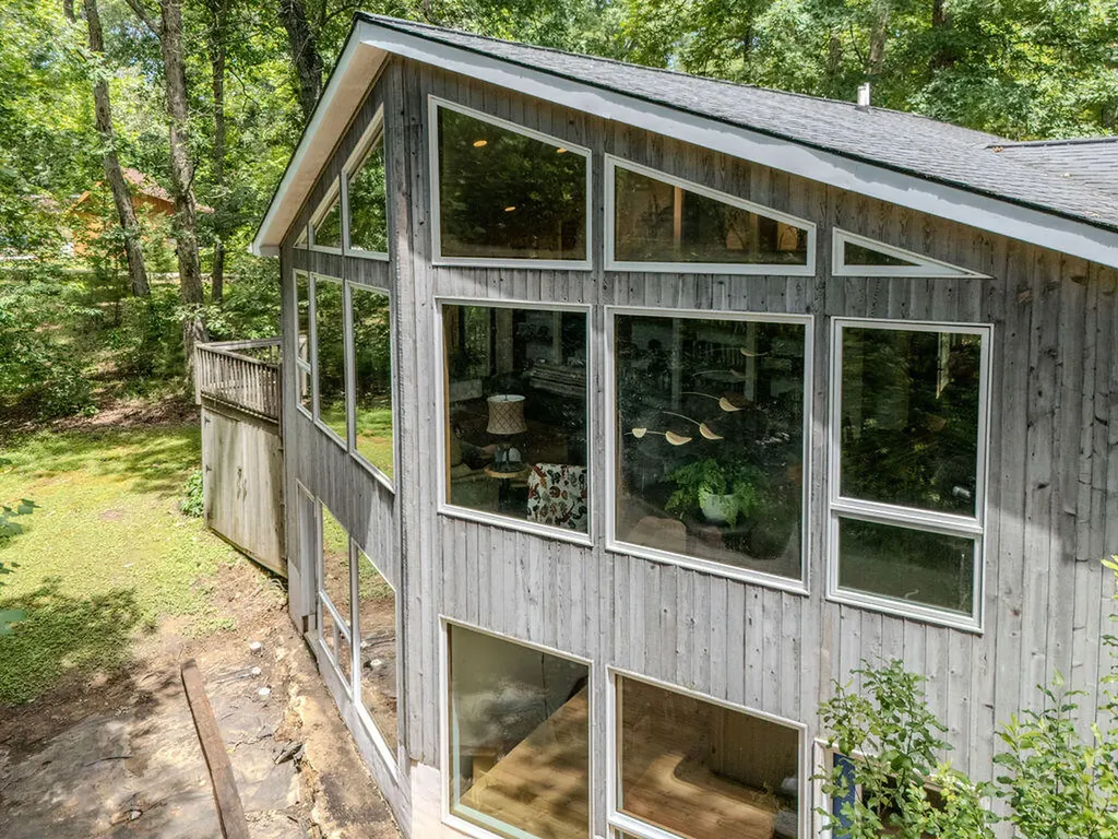 9127 Leatherwood Salt Lick KY 40371