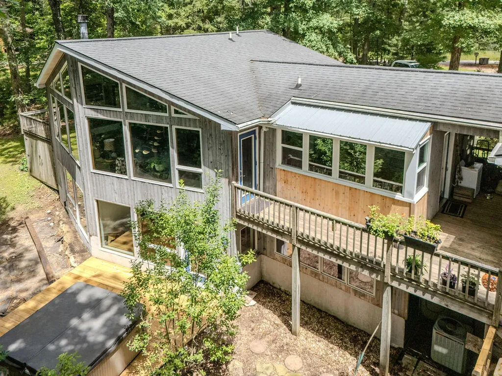 9127 Leatherwood Salt Lick KY 40371