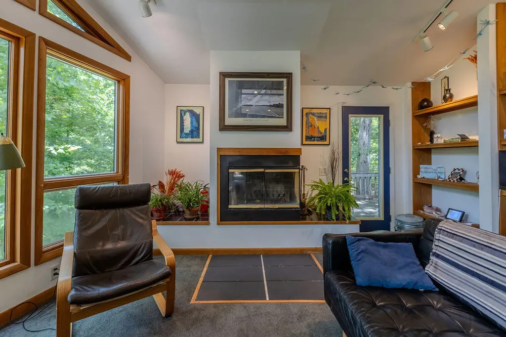 9127 Leatherwood Salt Lick KY 40371