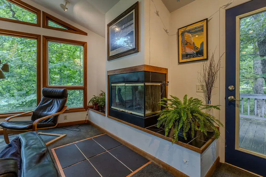 9127 Leatherwood Salt Lick KY 40371