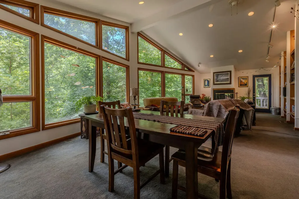 9127 Leatherwood Salt Lick KY 40371