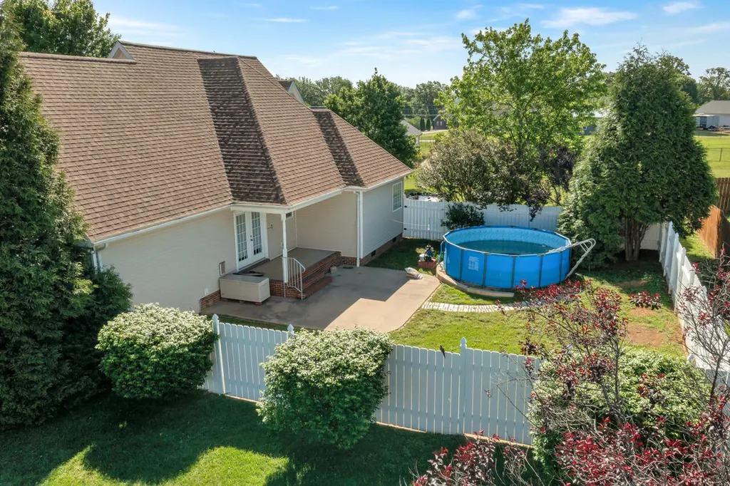 134 Marcal Drive Cadiz KY 42211