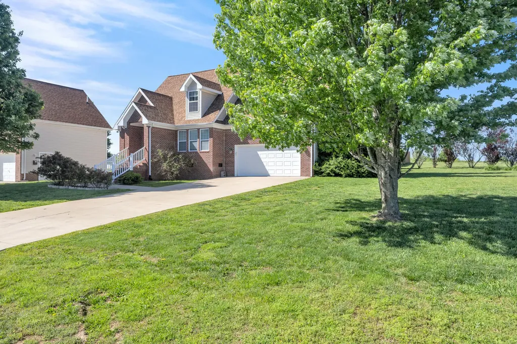 134 Marcal Drive Cadiz KY 42211