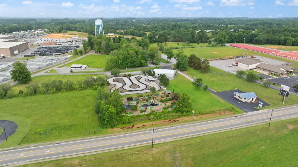 2367 U.s. 127 Business Jamestown KY 42629