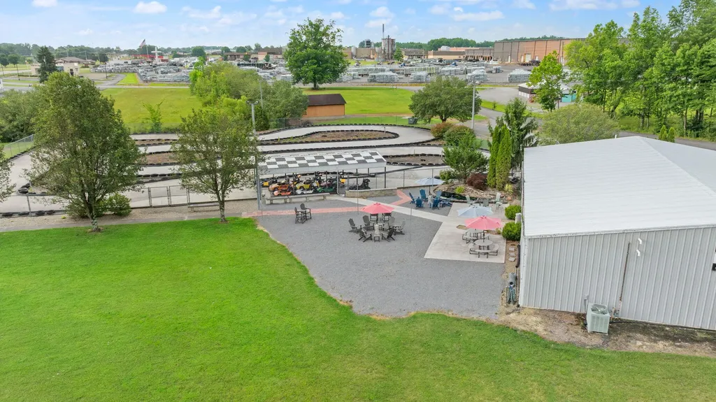 2367 U.s. 127 Business Jamestown KY 42629