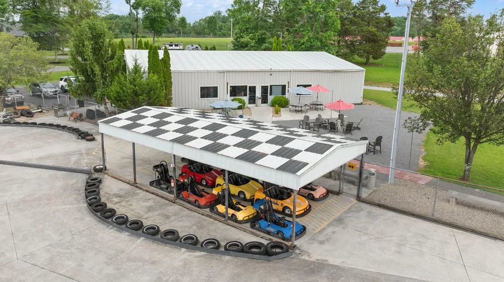 2367 U.s. 127 Business Jamestown KY 42629