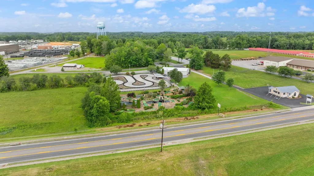 2367 U.s. 127 Business Jamestown KY 42629