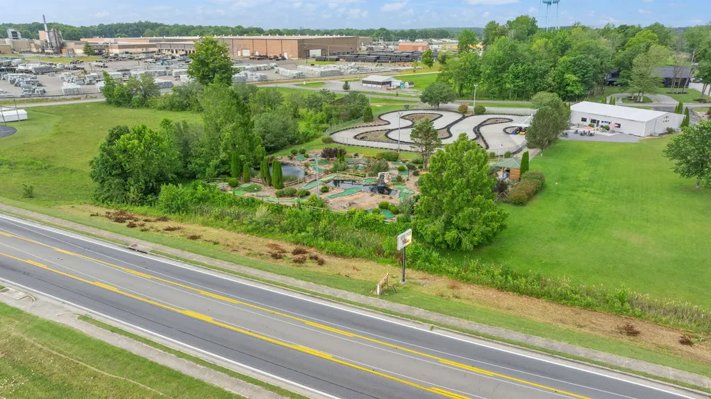 2367 U.s. 127 Business Jamestown KY 42629