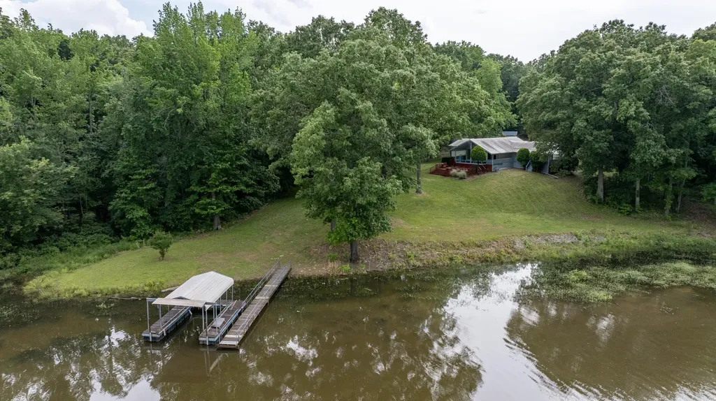 7024 Pottertown Road Murray KY 42071