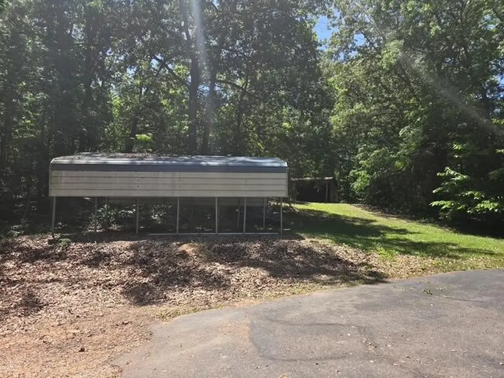7024 Pottertown Road Murray KY 42071