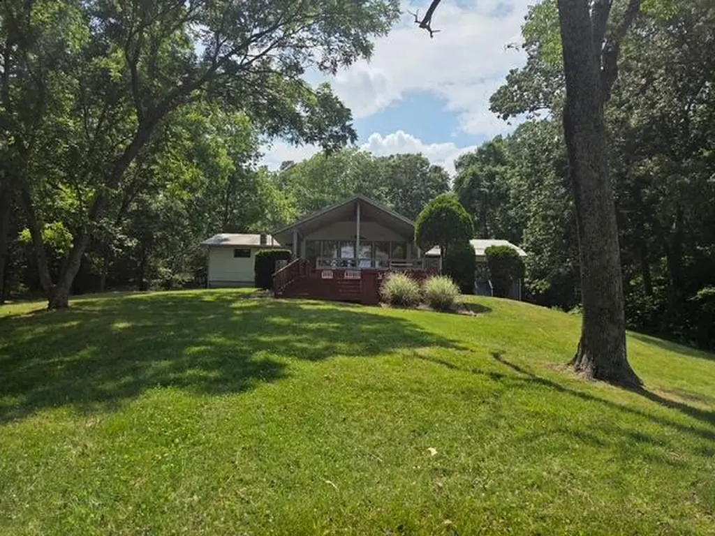 7024 Pottertown Road Murray KY 42071