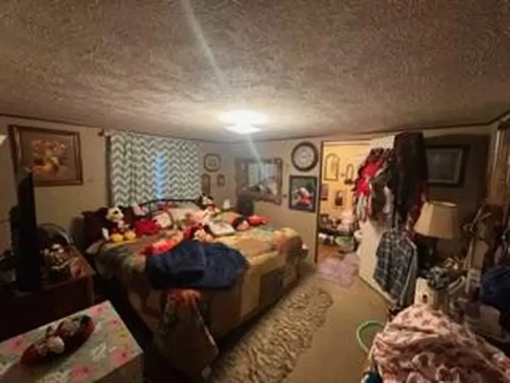 3012 Mcneil-corn Creek Road Rockholds KY 40759