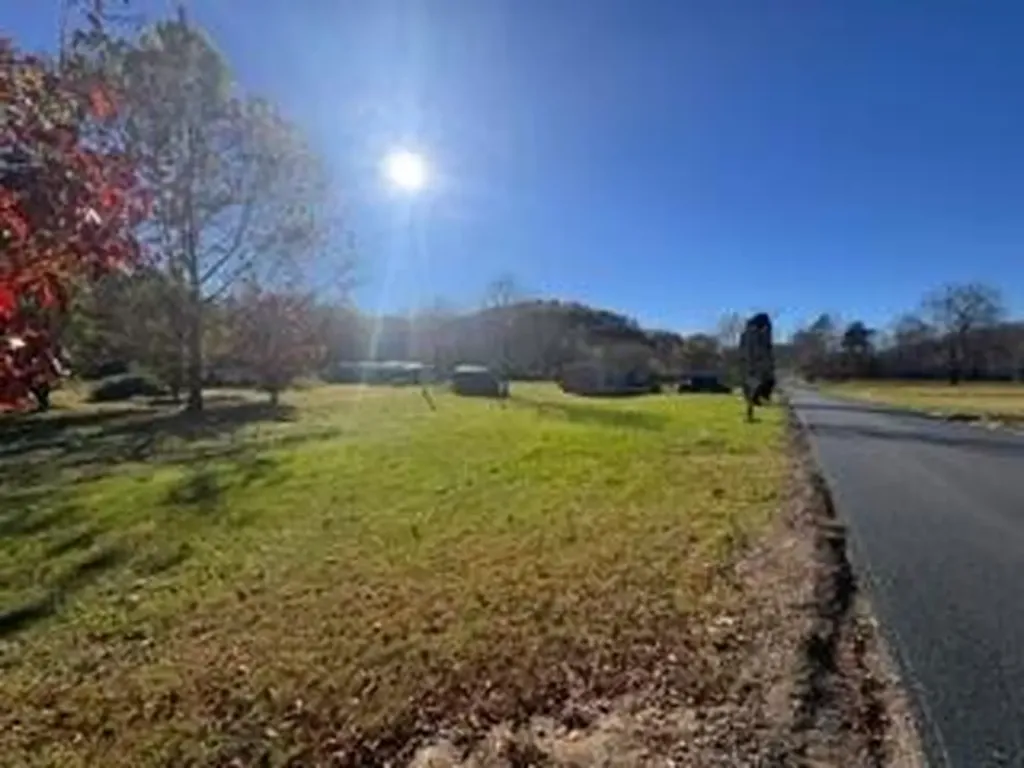 3012 Mcneil-corn Creek Road Rockholds KY 40759