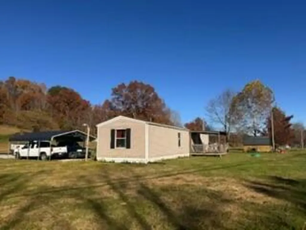 3012 Mcneil-corn Creek Road Rockholds KY 40759