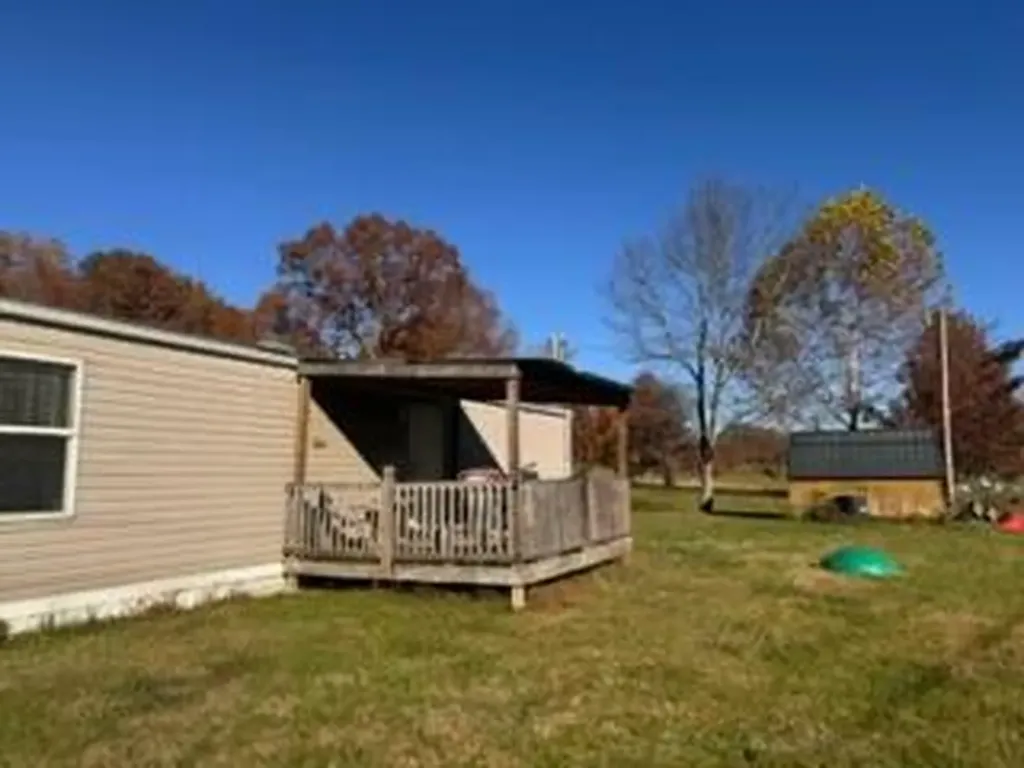 3012 Mcneil-corn Creek Road Rockholds KY 40759