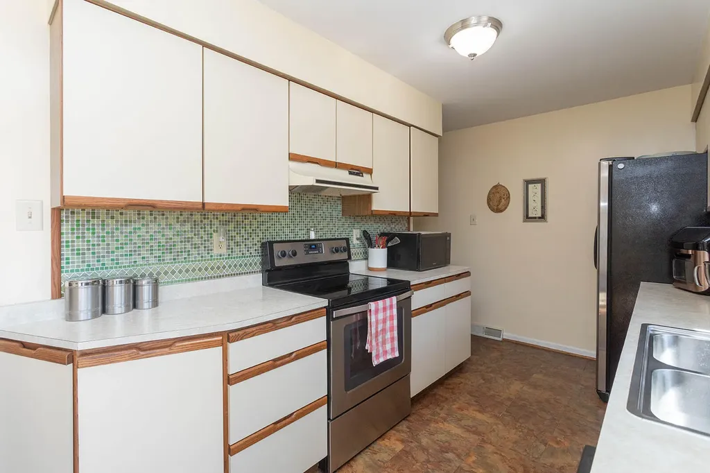 3516 Camelot Drive Lexington KY 40517