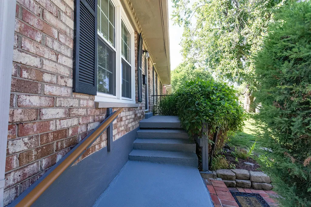 3516 Camelot Drive Lexington KY 40517