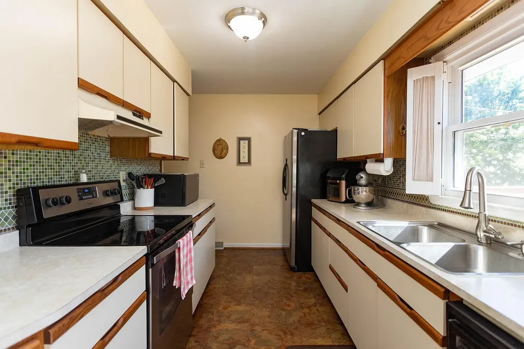 3516 Camelot Drive Lexington KY 40517